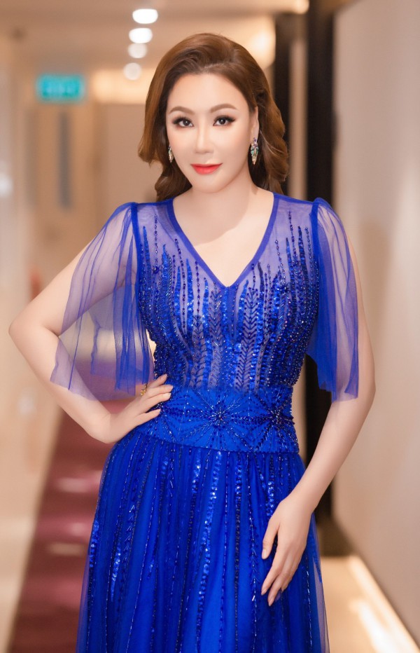 Hồ Quỳnh Hương trở lại với live show 
