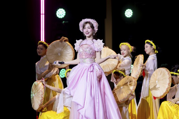 Hòa Minzy bật khóc, Nguyễn Hùng 'Mưa đỏ' thắng lớn tại Làn Sóng Xanh