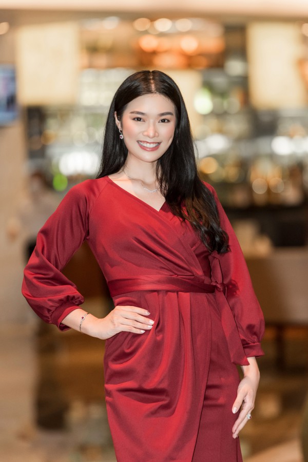 Hoa hậu Indonesia đến Việt Nam tham dự đêm Gala mừng thành công của SEA Games 31
