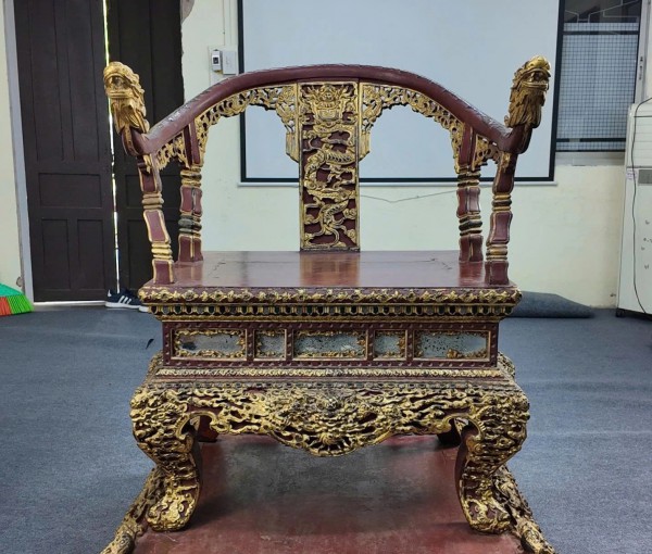 Hoàn thành phục chế ngai vàng triều Nguyễn sau vụ phá hoại
