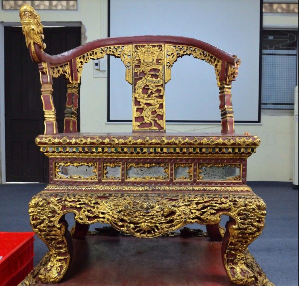 Hoàn thành phục chế ngai vàng triều Nguyễn sau vụ phá hoại