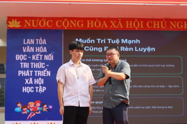 Hơn 1.000 học sinh Quảng Trị hào hứng với Ngày sách và văn hóa đọc