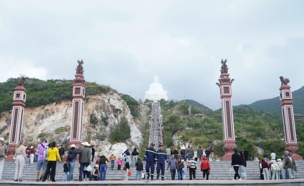 Huyền tích về vị thiền sư chữa bệnh trong mộng cho vua Minh Mạng