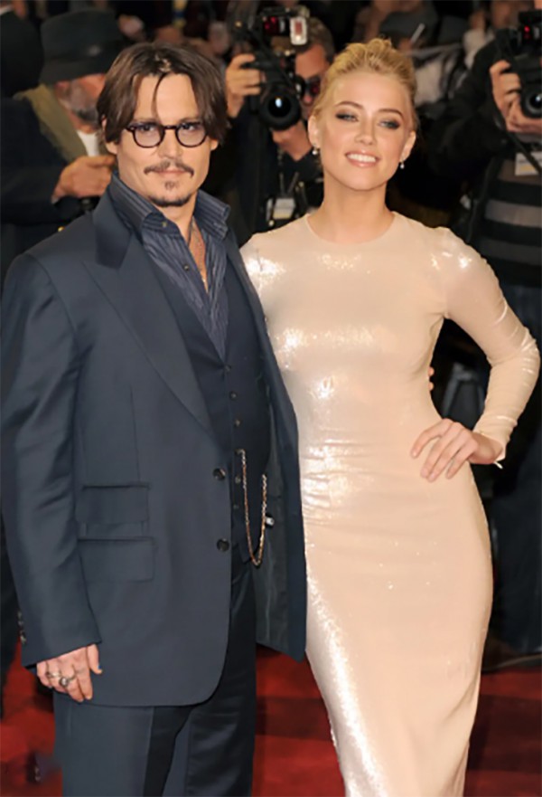 Johnny Depp hẹn hò với người mẫu trẻ hơn 33 tuổi?