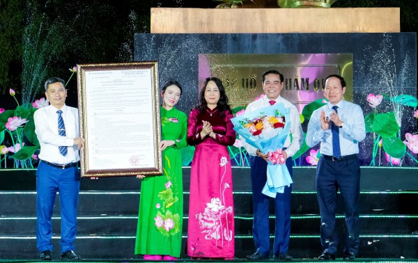 Khai mạc Lễ hội Làng Sen kỷ niệm 136 năm ngày sinh Chủ tịch Hồ Chí Minh
