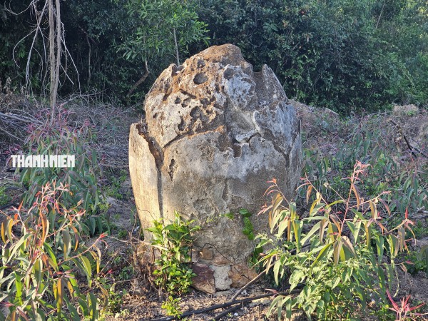 Khám phá ngôi chùa bên núi A Mang với hơn 500 mộ cổ