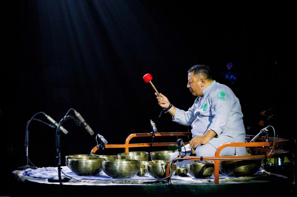 Khi khán giả… nằm nghe nhạc Khi khán giả… nằm nghe nhạc