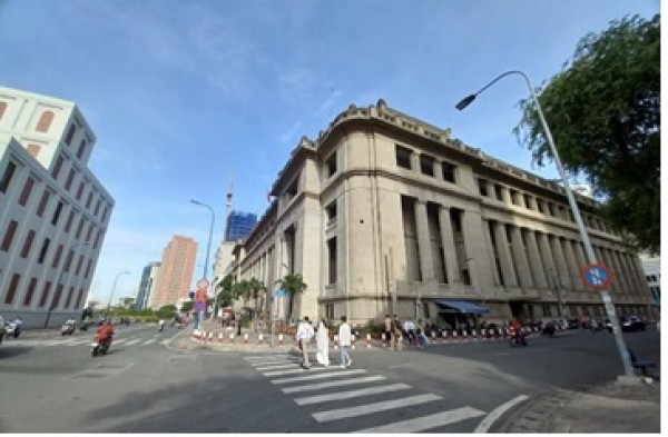 Khu phố tài chính bên dòng nước