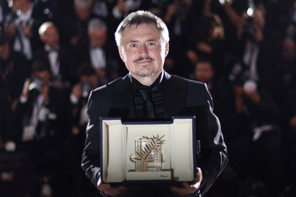 LHP Cannes 2026: 'Fjord' đoạt Cành cọ vàng, nhiều hạng mục có tới 2 người chiến thắng LHP Cannes 2026: 'Fjord' đoạt Cành cọ vàng, nhiều hạng mục có tới 2 người chiến thắng
