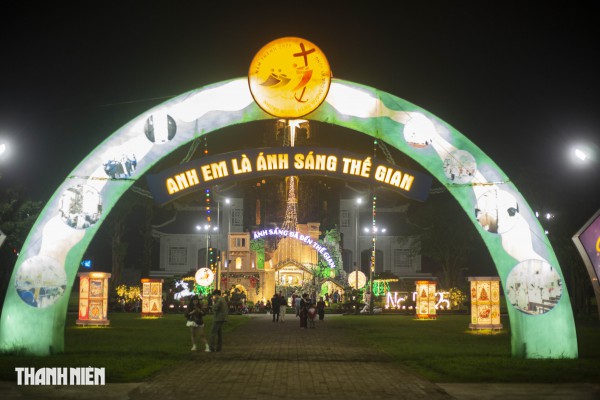 La Vang lung linh mùa Giáng sinh