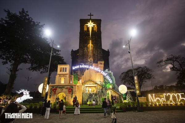 La Vang lung linh mùa Giáng sinh