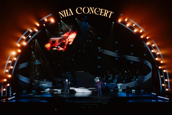 Lân Nhã thăng hoa cùng NSND Tấn Minh, Hương Tràm trong concert 15 năm ca hát