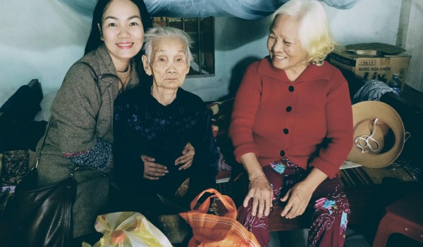 Lặng lẽ tỏa hương cho đời Lặng lẽ tỏa hương cho đời