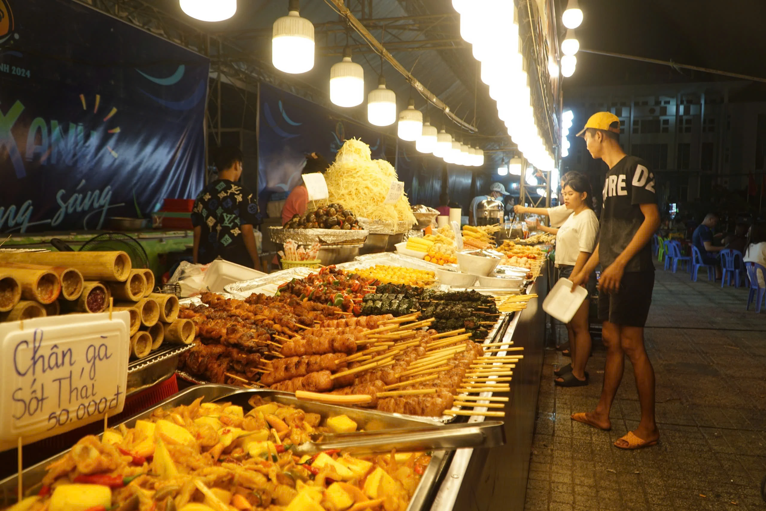 Lãnh đạo TP.Cam Ranh nói gì khi lễ hội tôm hùm nhưng ‘không có tôm hùm’?