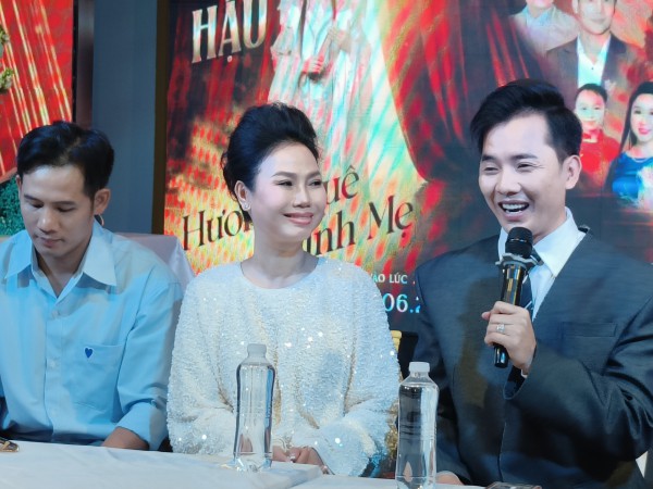 Lê Hậu - học trò Kim Tử Long kể chuyện giữ lửa cải lương bằng liveshow riêng Lê Hậu - học trò Kim Tử Long kể chuyện giữ lửa cải lương bằng liveshow riêng