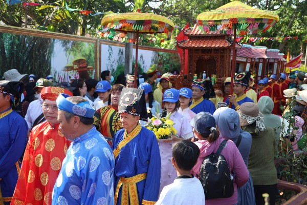 Lễ hội Chùa Bà 400 năm tuổi ở nơi thương cảng hóa đồng ruộng
