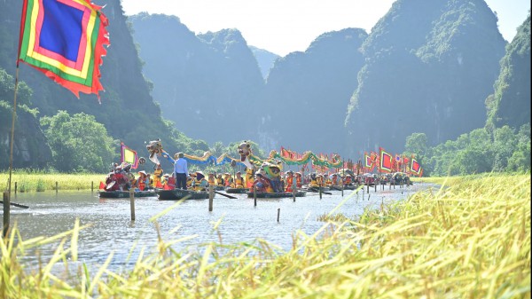 Lễ hội dâng trái ngon quả ngọt lên đức Thần Nông