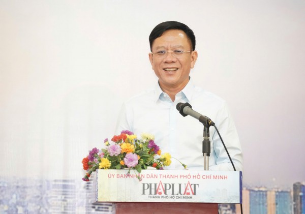 Liên Bỉnh Phát làm đại sứ cuộc thi ảnh 'TP.HCM - Sắc màu mới'