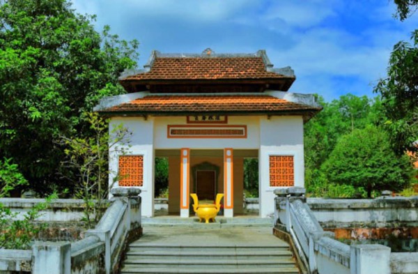 Mai Xuân Thưởng phất cao cờ nghĩa