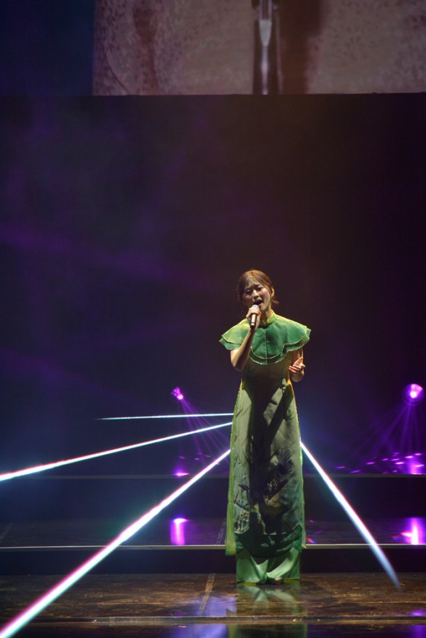 Mê mẩn với giọng ca Michiko trong ‘Em và Trịnh’ hát đêm khai mạc liên hoan phim