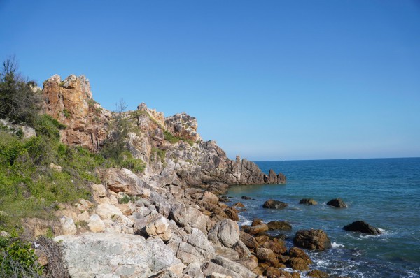 Mũi Vi Rồng: Từ truyền thuyết Cao Biền phá long mạch đến điểm check-in mê hoặc Mũi Vi Rồng: Từ truyền thuyết Cao Biền phá long mạch đến điểm check-in mê hoặc