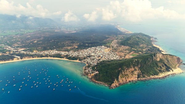 Mũi Vi Rồng: Từ truyền thuyết Cao Biền phá long mạch đến điểm check-in mê hoặc Mũi Vi Rồng: Từ truyền thuyết Cao Biền phá long mạch đến điểm check-in mê hoặc