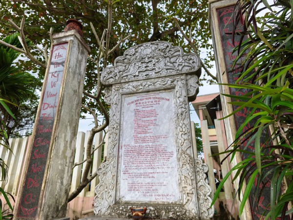 NSND Huỳnh Hùng: Dựng tượng các chúa Nguyễn và giáo sĩ phương Tây là việc nên làm NSND Huỳnh Hùng: Dựng tượng các chúa Nguyễn và giáo sĩ phương Tây là việc nên làm