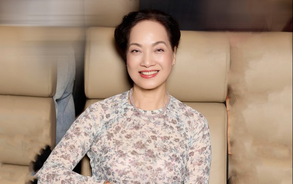 NSND Lê Khanh tuổi 63 vẫn áp lực với nghề, tiết lộ nguyên tắc giữ hôn nhân NSND Lê Khanh tuổi 63 vẫn áp lực với nghề, tiết lộ nguyên tắc giữ hôn nhân