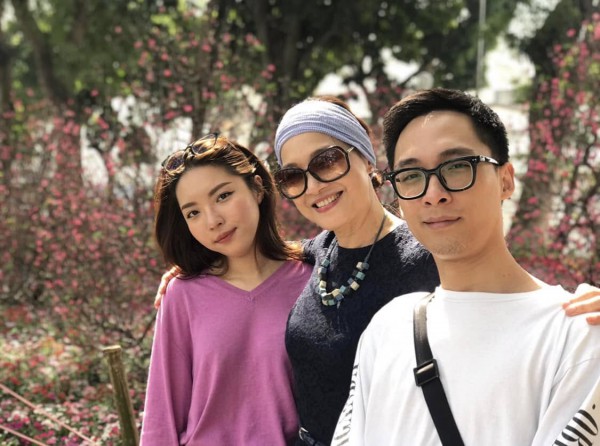 NSND Lê Khanh tuổi 63 vẫn áp lực với nghề, tiết lộ nguyên tắc giữ hôn nhân NSND Lê Khanh tuổi 63 vẫn áp lực với nghề, tiết lộ nguyên tắc giữ hôn nhân