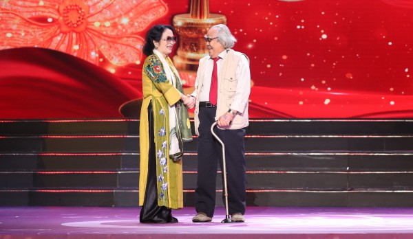 NSND Lệ Thủy, NSƯT Kim Tử Long cùng dàn nghệ sĩ gạo cội hội ngộ