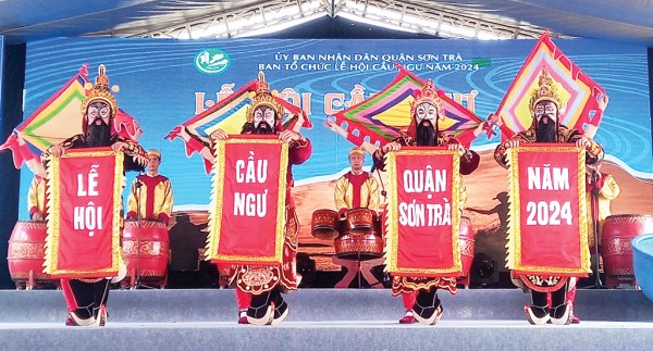 Nghệ sĩ đa tài của làng cá