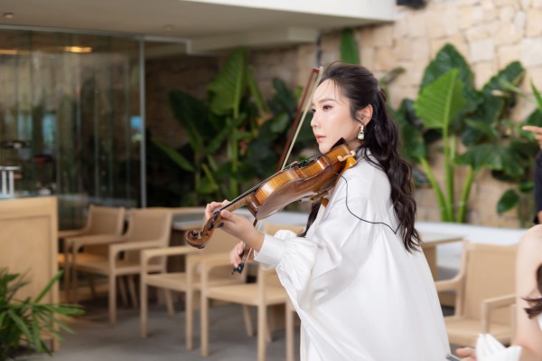 Nghệ sĩ violin Hàn Quốc Jmi Ko và tác phẩm cổ vũ vượt qua thử thách