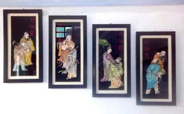 Nghề xưa cố đô còn một chút này: Đôi tay vàng níu nghề tranh kính