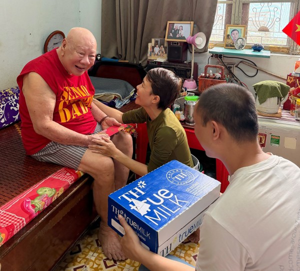 Nghĩa cử của Mỹ Tâm trong những ngày cuối năm