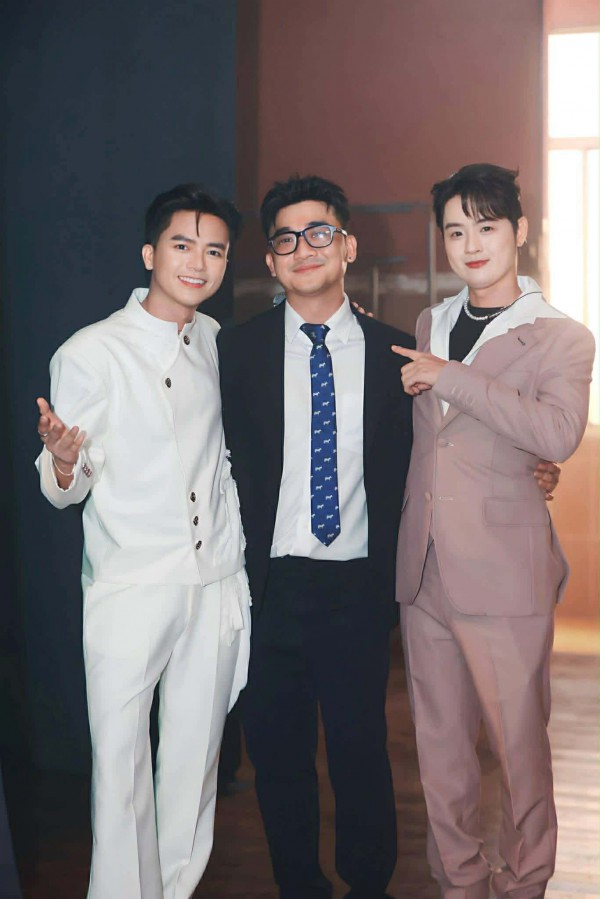 Nghịch lý đau lòng khi 'hát nhép' được 'chấp nhận' Nghịch lý đau lòng khi 'hát nhép' được 'chấp nhận'