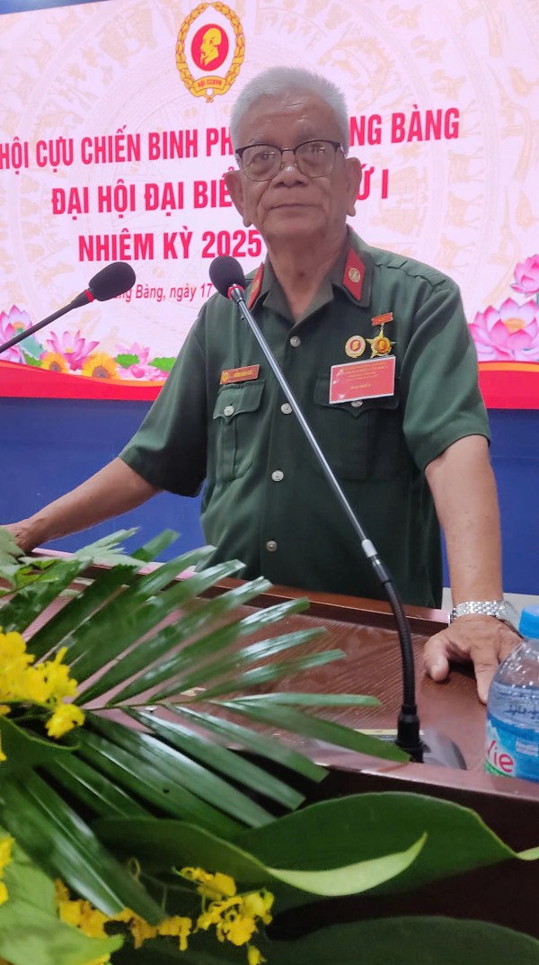 Người giữ quầy báo gần 40 năm ở Trảng Bàng Người giữ quầy báo gần 40 năm ở Trảng Bàng