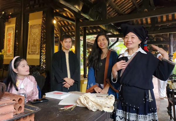 Người trẻ giữ hồn xưa: Mang giấy dó 'về nguồn'