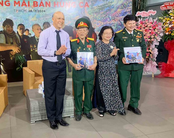 Nguyễn Á và những khoảnh khắc kỷ niệm chiến thắng Điện Biên Phủ