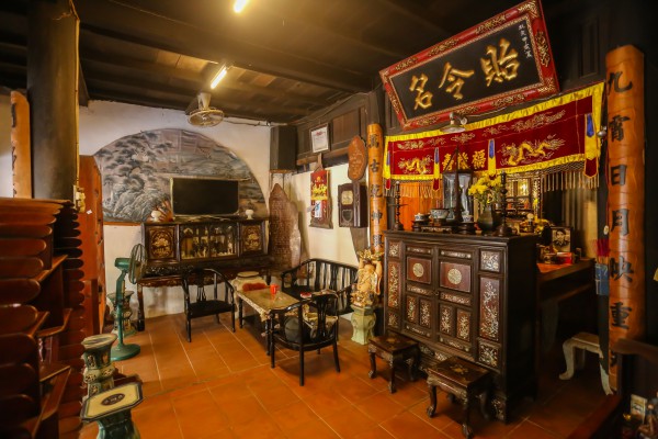 Nhà rường 2 tầng giữa phố cổ Bao Vinh: Dấu ấn giới thượng lưu xưa