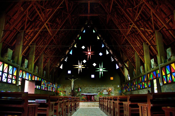 Nhà thờ Cam Ly - Khi Chúa và Yàng cùng chung một mái nhà