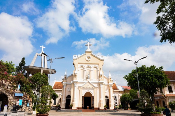 Nhà thờ Chánh tòa Cần Thơ - dấu ấn kiến trúc trăm năm giữa lòng Tây Đô