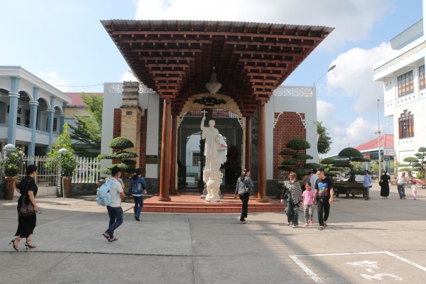 Nhà thờ Tắc Sậy, điểm hành hương nổi tiếng bậc nhất miền Tây Nhà thờ Tắc Sậy, điểm hành hương nổi tiếng bậc nhất miền Tây