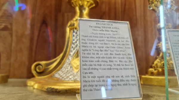 Nhà thờ đá Tùng Sơn lưu giữ nhiều thánh tích từ Công giáo Rôma