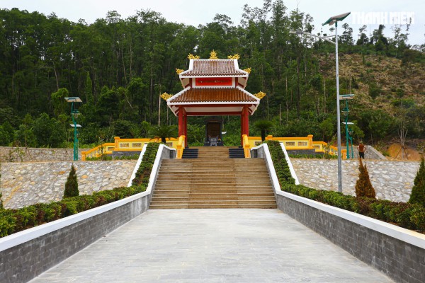 Nhà tưởng niệm 13 cán bộ hy sinh ở Rào Trăng trở thành di tích lịch sử