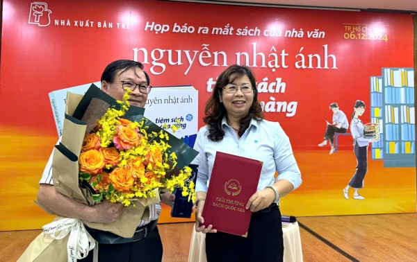 Nhà văn Nguyễn Nhật Ánh tiết lộ cách viết '3 trong 1' ở 'Tiệm sách của nàng'