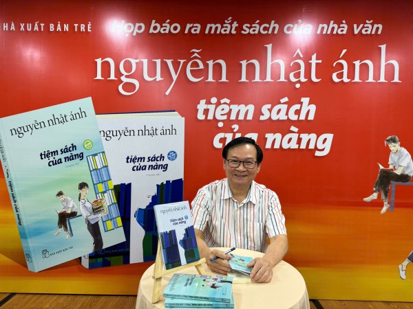 Nhà văn Nguyễn Nhật Ánh tiết lộ cách viết '3 trong 1' ở 'Tiệm sách của nàng'