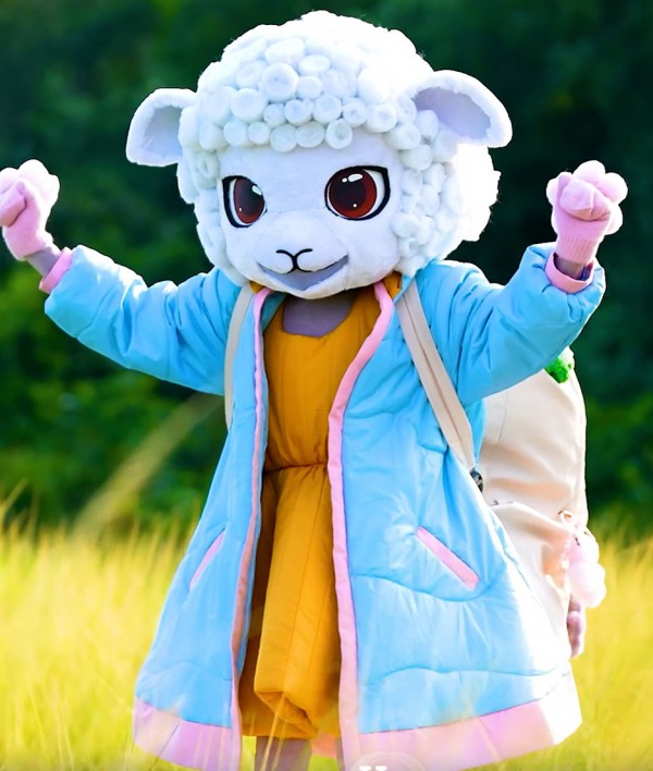 Nhân vật bí ẩn cùng loạt mascot xịn sò của 