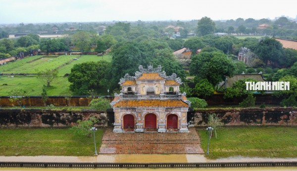 Nhìn lại toàn bộ hệ thống Hoàng thành Huế sau đợt lũ lụt lịch sử Nhìn lại toàn bộ hệ thống Hoàng thành Huế sau đợt lũ lụt lịch sử