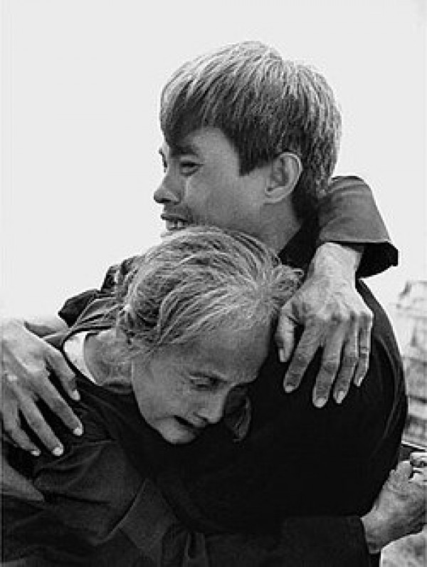 Nhớ 30.4 qua ảnh của nghệ sĩ Lâm Hồng Long, Đoàn Công Tính