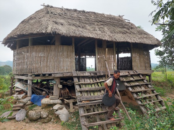 Những đại thụ văn hóa nơi đại ngàn: 'Gươl A Ray' và hành trình 365 ngày dựng nhà